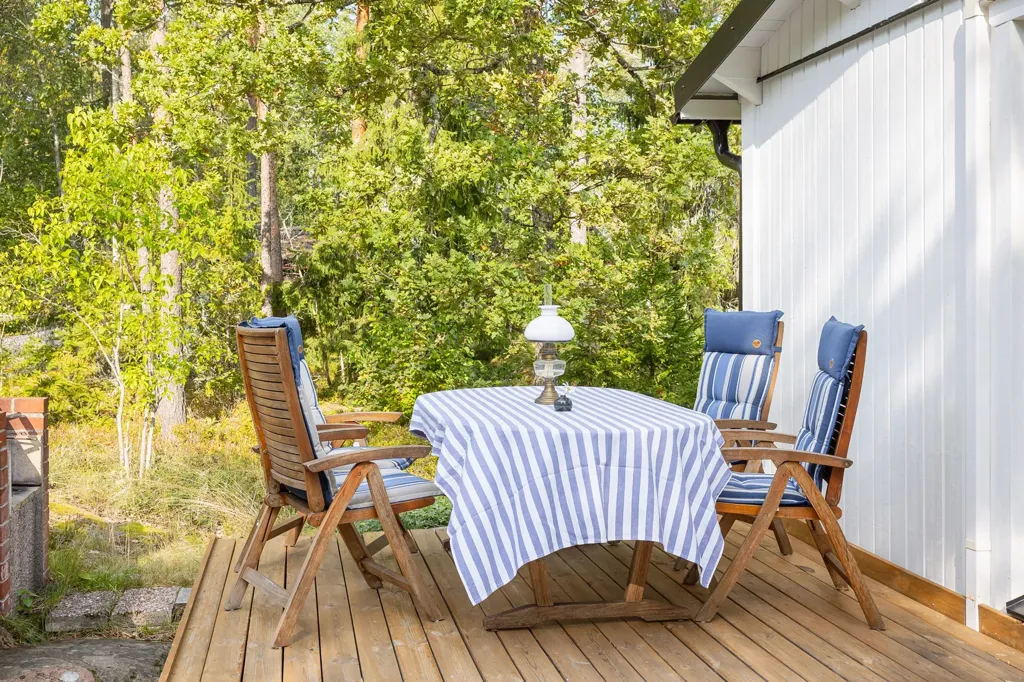 Terrasse - Renovated House with Boat Access in Sandika