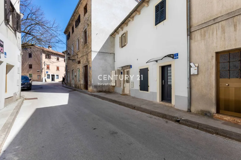 Extérieur - Three-Bedroom House with Garden in Pazin Centre