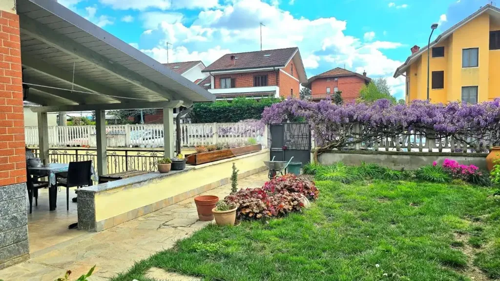 Terrasse - Rustic Villa with Private Garden in San Benigno Canavese