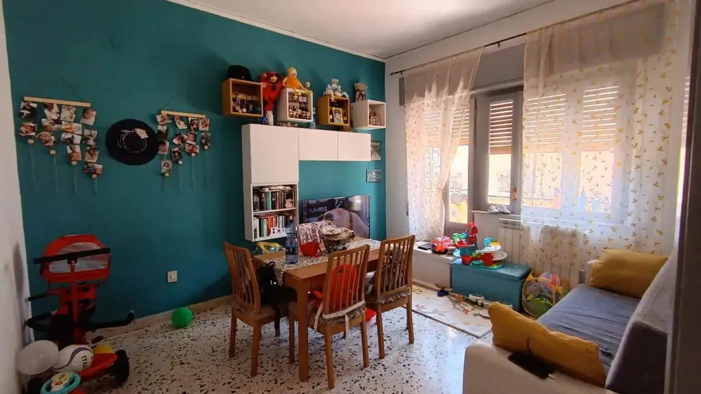 Sala da pranzo - Bright 3-Bedroom Apartment with Balcony in Palermo
