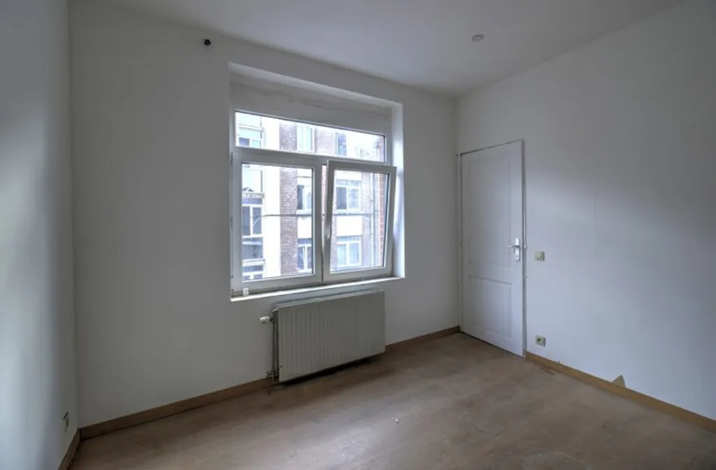 Toad - 3-Bedroom House with Terrace in Liège