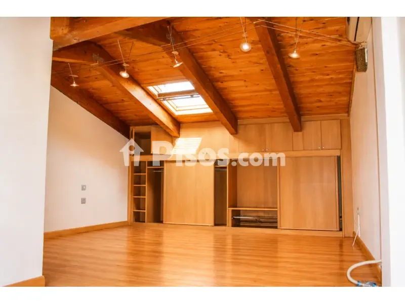 Pièces - Bright Duplex Apartment with Terrace in San Pablo