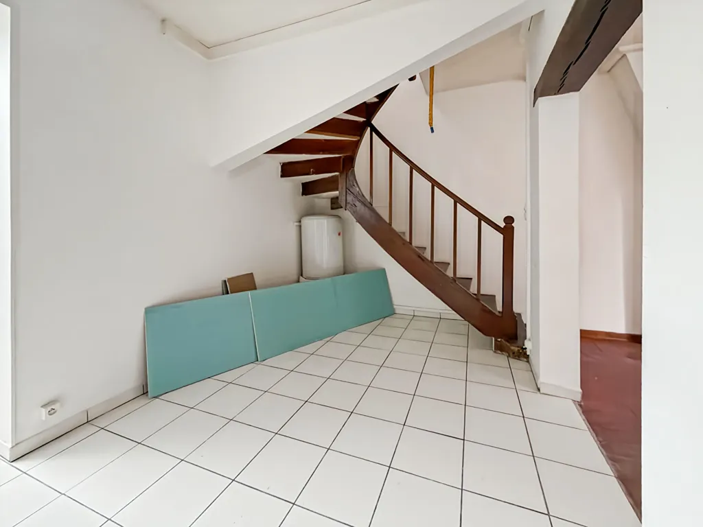 Pièces - Maison avec Jardin à Écouis