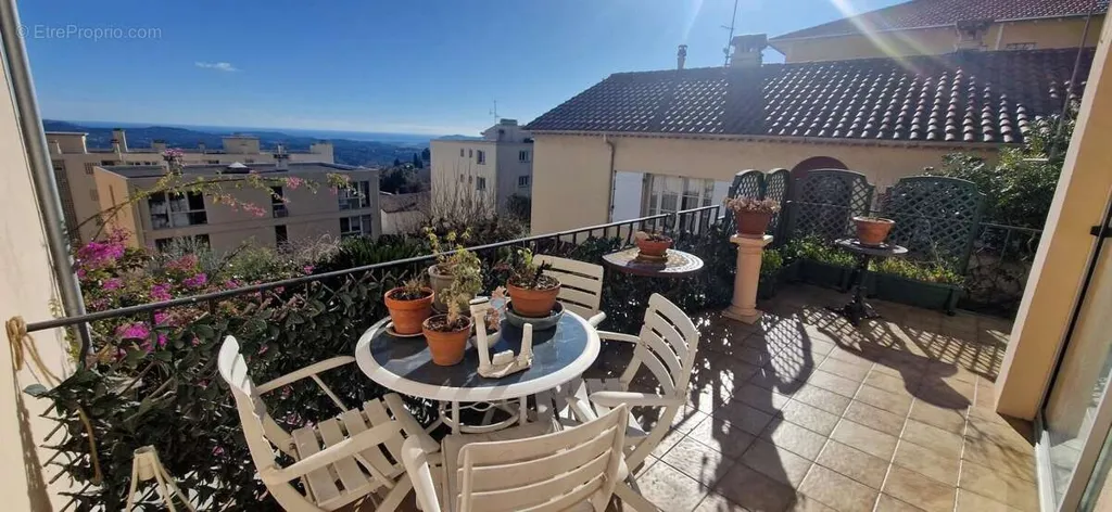 Balcon - Maison des Années 1930 avec Vue Mer à Grasse