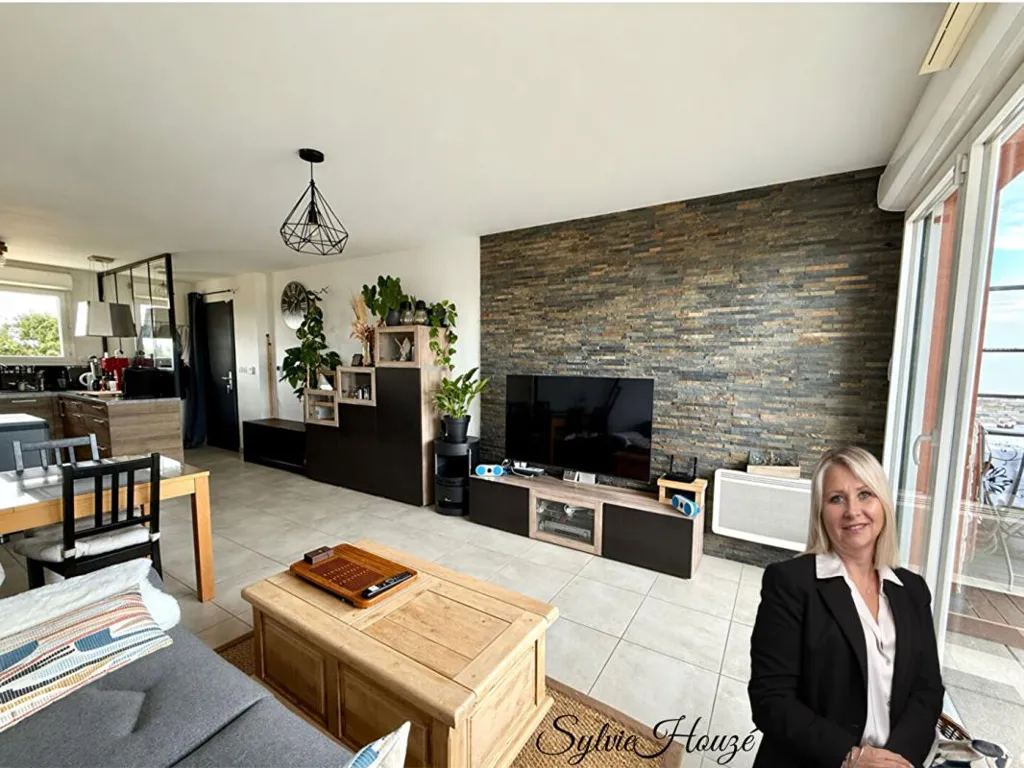 Séjour - Appartement avec Grande Terrasse et Parking à Proximité