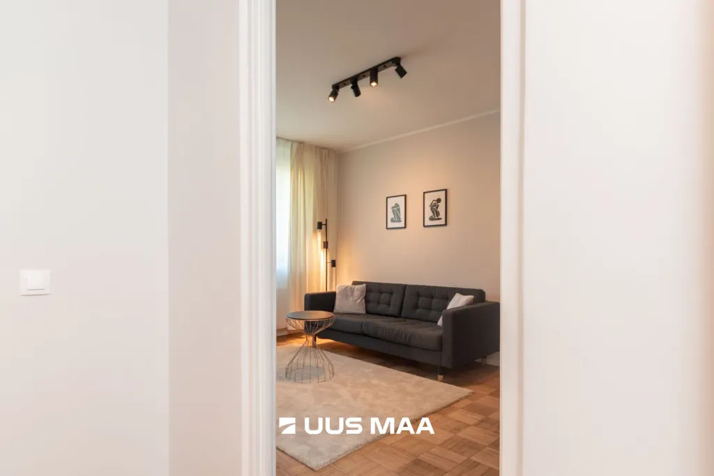 Soggiorno - Renovated Apartment with Balcony in Loo