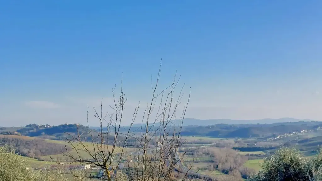 Aed - Rustic Farmhouse with 3000m² Land in Certaldo