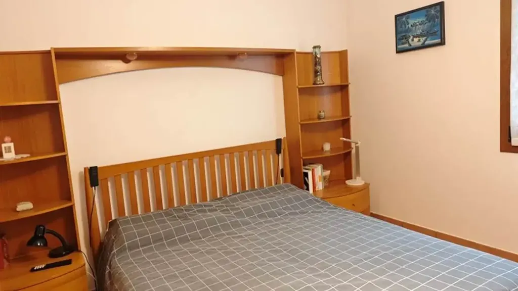Bedrooms - Villa with Pool and Garden in Correggio