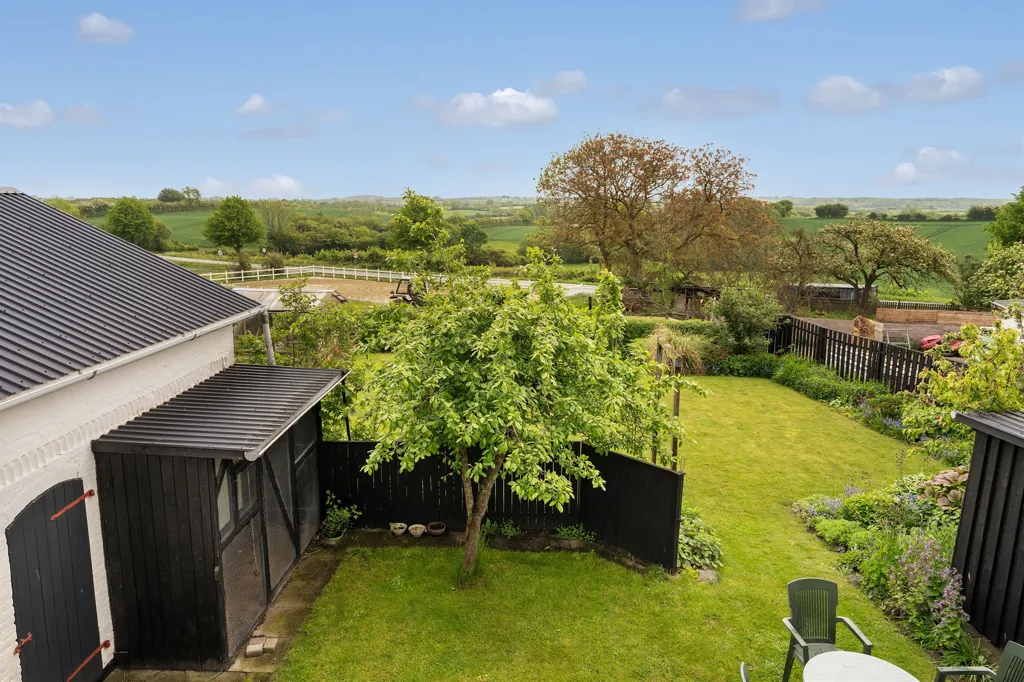 Aed - Family Villa with Scenic View in Elstrup
