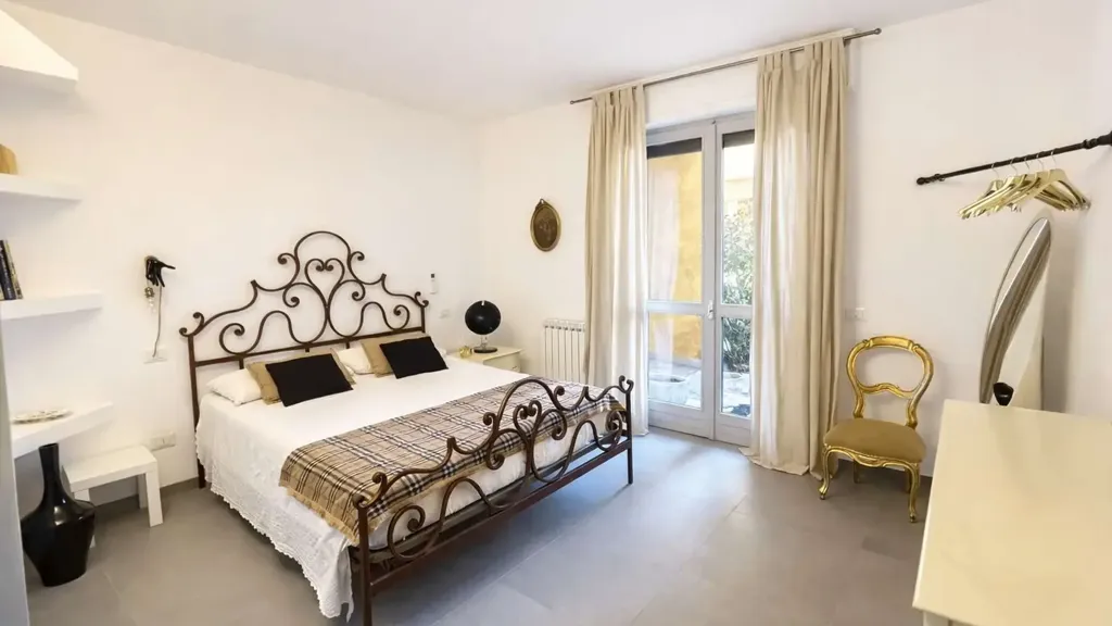 Chambres - Quadrilocale with Private Garden in Sirmione