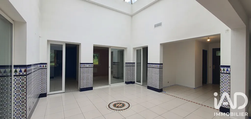 Esik - Modern House with Large Garden in Mios