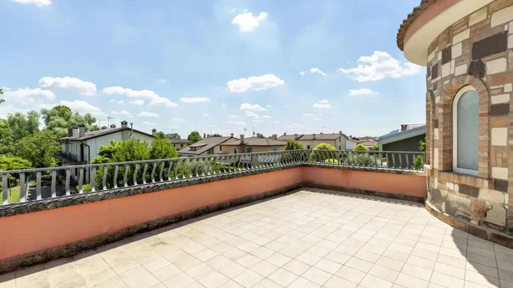 Terrass - Villa with Private Garden in Due Carrare