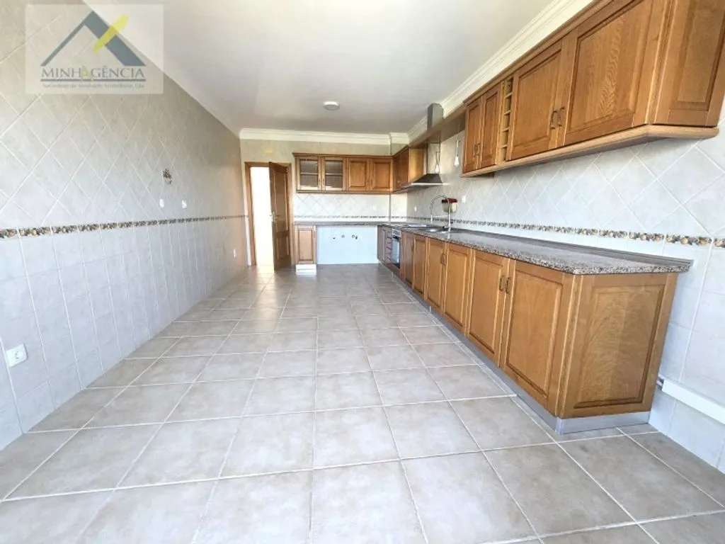 Köök - Luxury Semidetached House with Pool in Setúbal