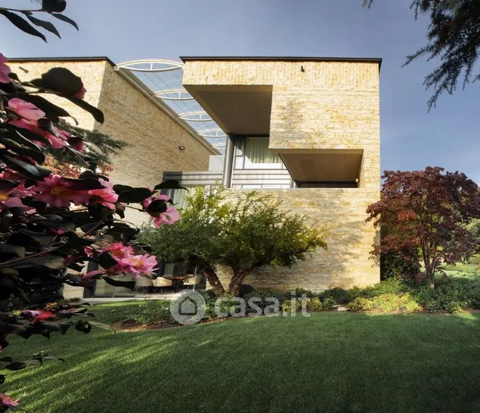 Exterior - Architectural Villa with Private Garden in Merate