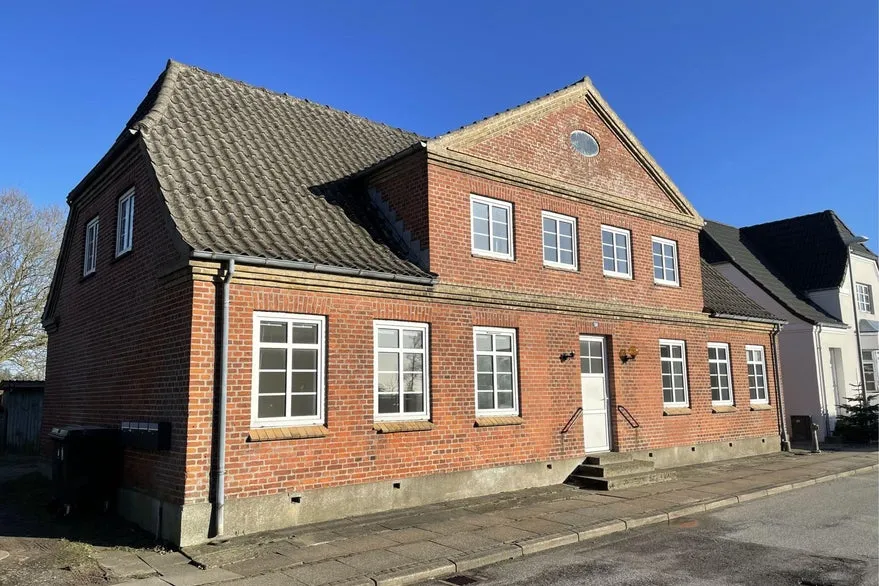 Esterno - Red Brick Property with Central Location in Poulstrup