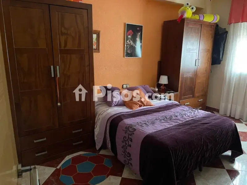 Magamistoad - Flat with Commercial Space in Los Angeles, Lorca
