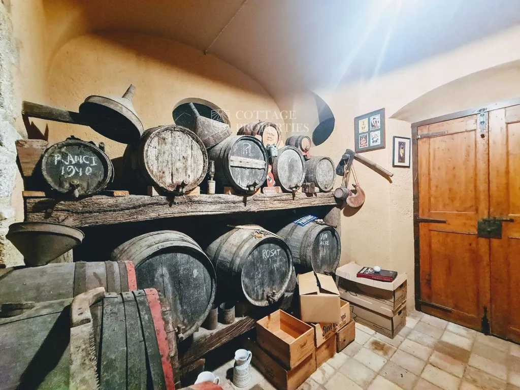 Stanze - Rustic Estate with Masia in Llagostera