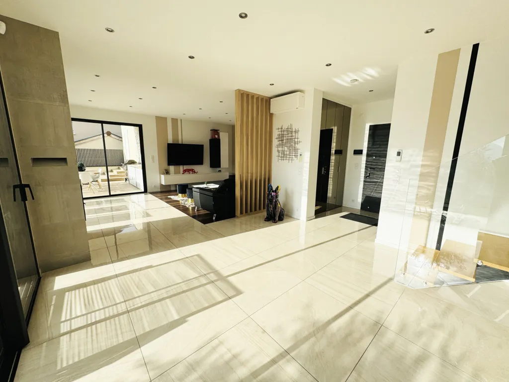Soggiorno - Architectural Villa with Pool in Saint-Jean-de-Moirans