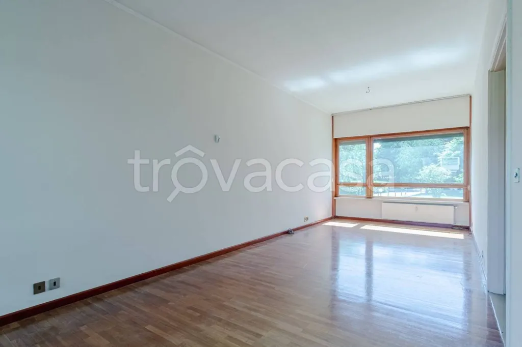 Séjour - Apartment with Balcony and Garden in Turin