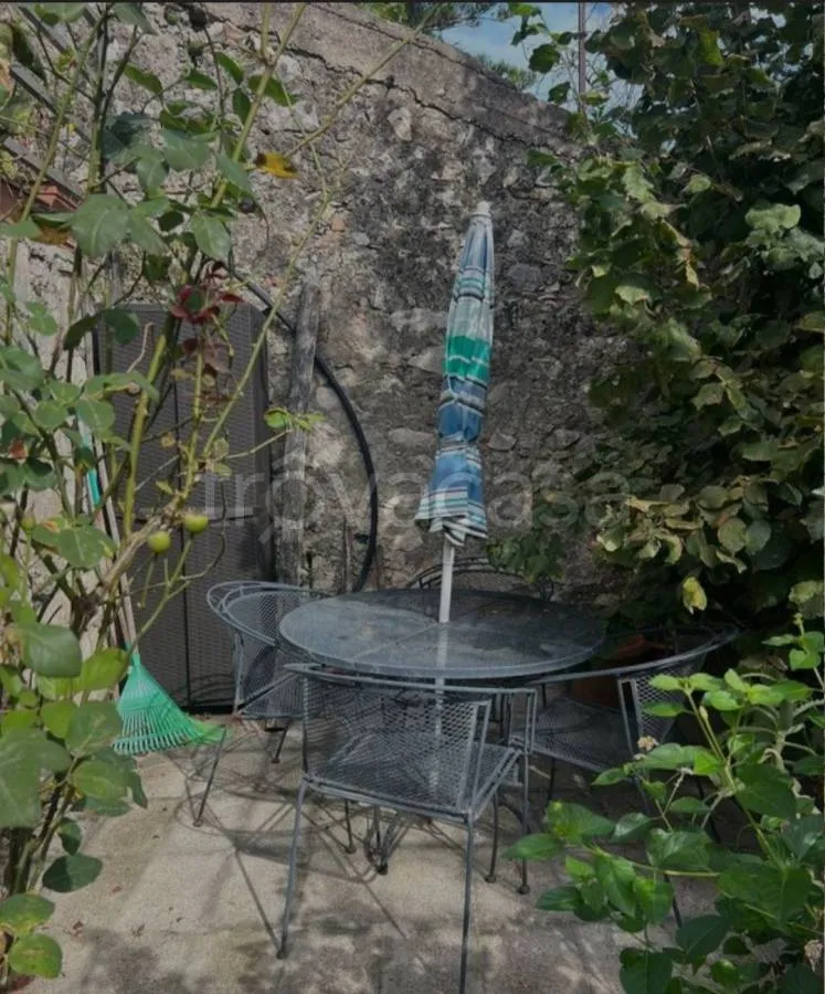 Jardin - Rearranged Apartment with Garden in Itri