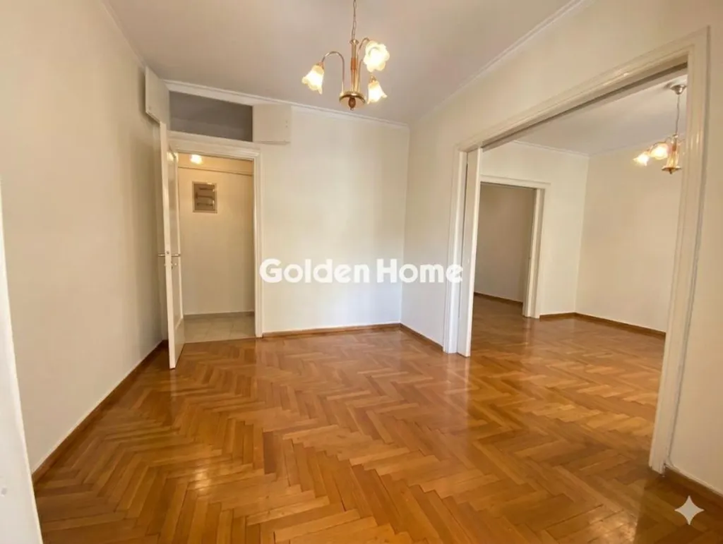 Séjour - Apartment with Balcony in Kypseli