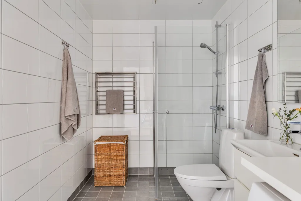 Vannitoad - Apartment with Balcony in Hyllie