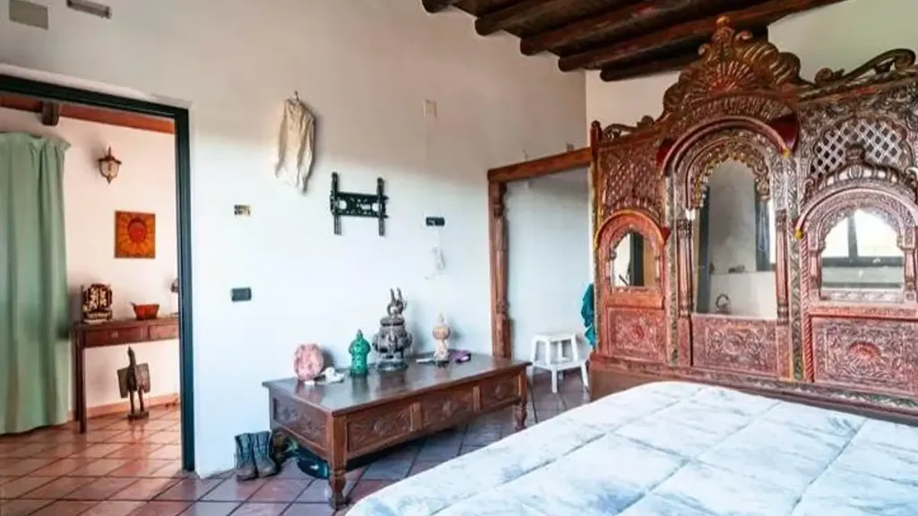 Bedrooms - Villa with Fruit Garden in Siracusa