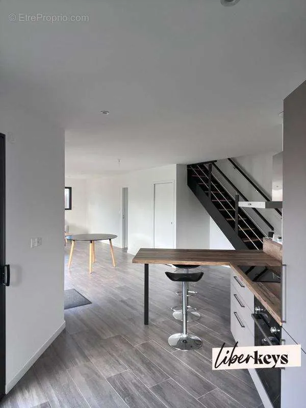 Cuisine - Maison Moderne avec Jardin à Ploeren