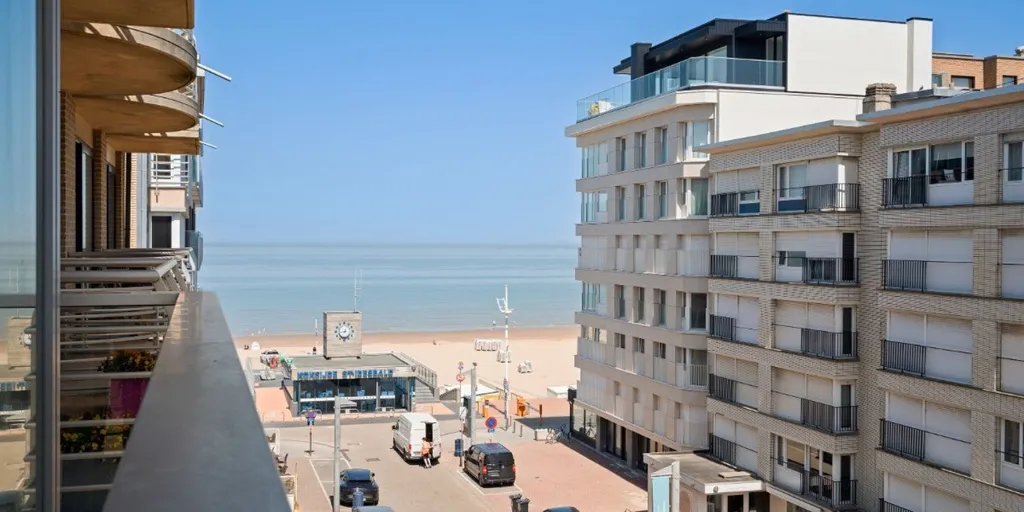 Rõdu - Stylish Apartment with Sea Views in Sint-Idesbald