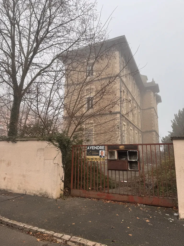 Välivaade - Investment Building with 11 Units in Mâcon