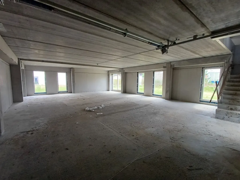 Toad - Commercial Property with Concierge Flat in Kortenberg
