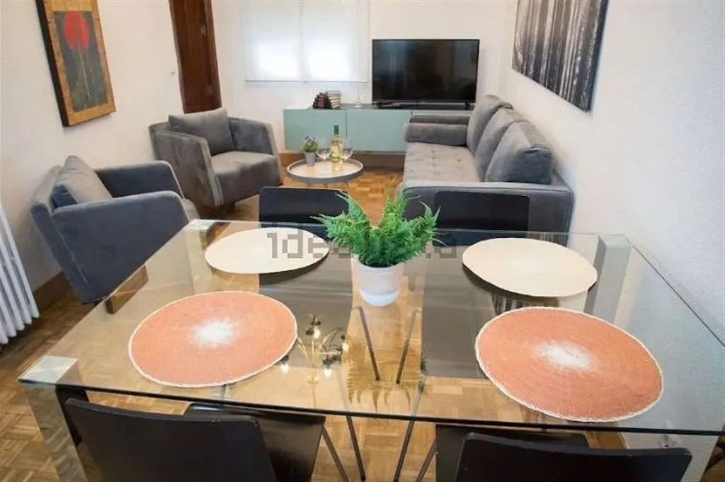 Salle à manger - Furnished Flat with Green Setting in Argüelles