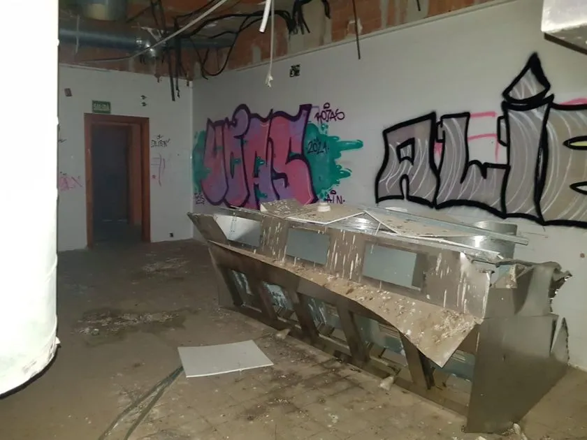 Köök - Restaurant for Renovation in Santibáñez el Alto