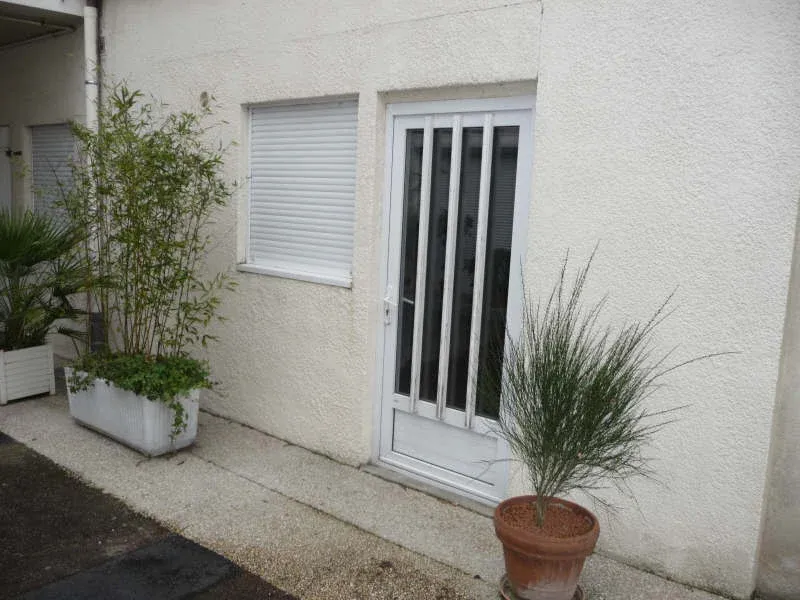 Exterior - Studio with Garden Access in Caen