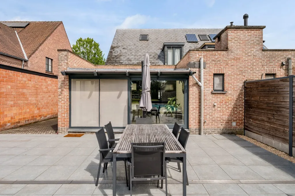 Terrasse - Bâtiment Semi-ouvert Rénové avec Piscine à Berlaar