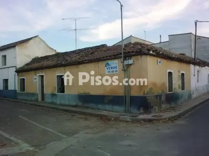 Extérieur - Corner Adosada for Renovation in La Pueblanueva