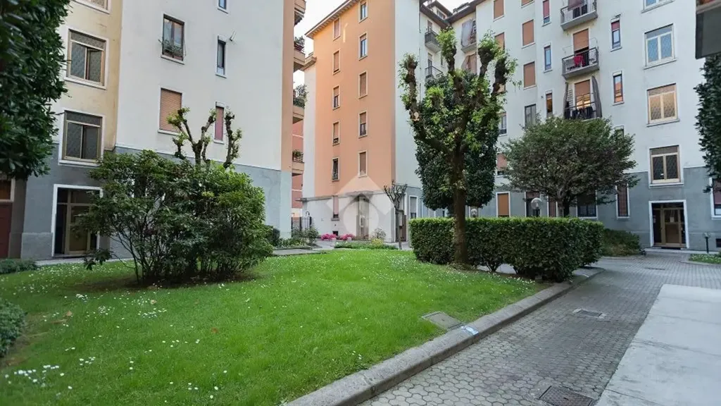 Garden - Student-Friendly Flat with Balcony in Milan