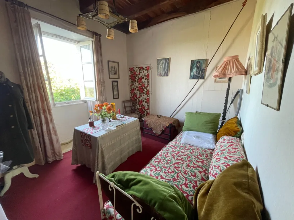 Bedrooms - Stone House with Garden in Châteauponsac