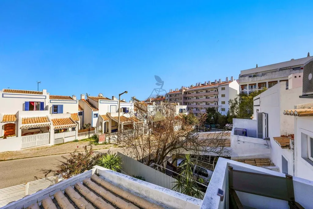 Balcony - 2-Bedroom Villa with Private Garden in Albufeira