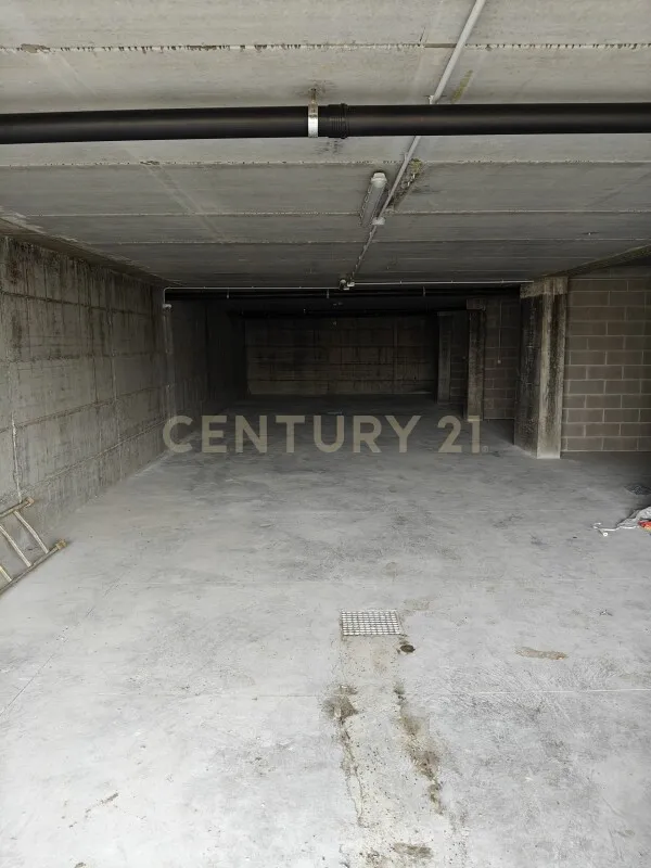 Garage - New Ground-Floor Flat with Garden in Zevio