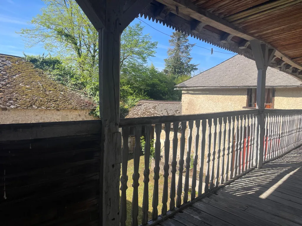Balcon - Corps de Ferme Béarnais avec Vue à Lasseube