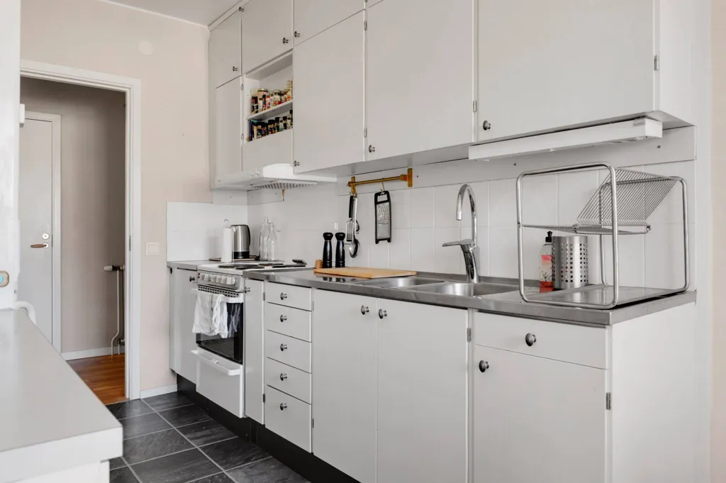 Kitchen - Two-Bedroom Flat with Balcony in Falköping