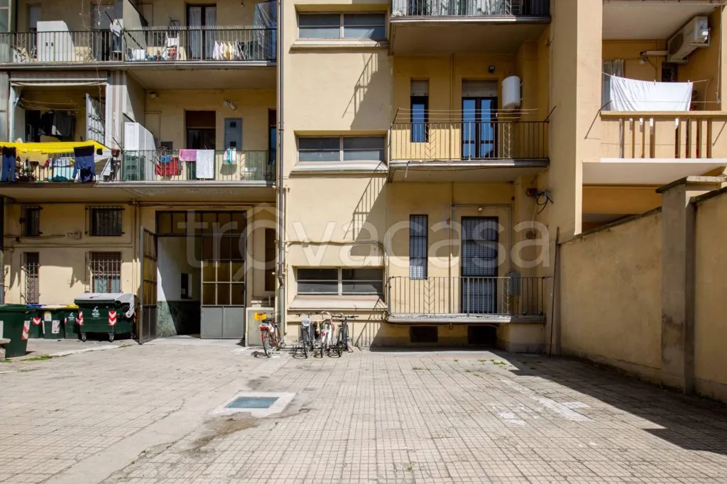 Aed - Spacious 2-Bedroom Apartment in Torino