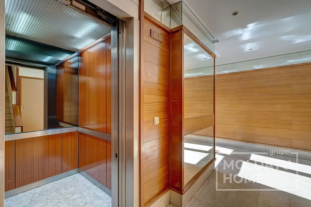 hallway_entrance