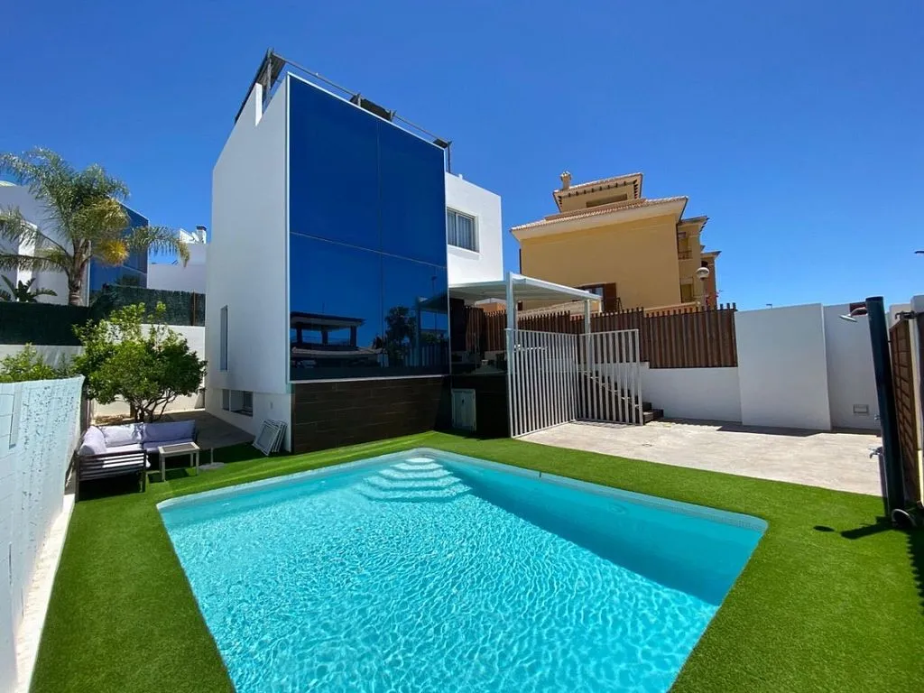 Piscine - Chalet with Pool and Terrace in Cala de Finestrat
