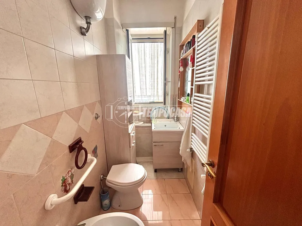 Salles de bain - Apartment with Triple Exposure in Naples