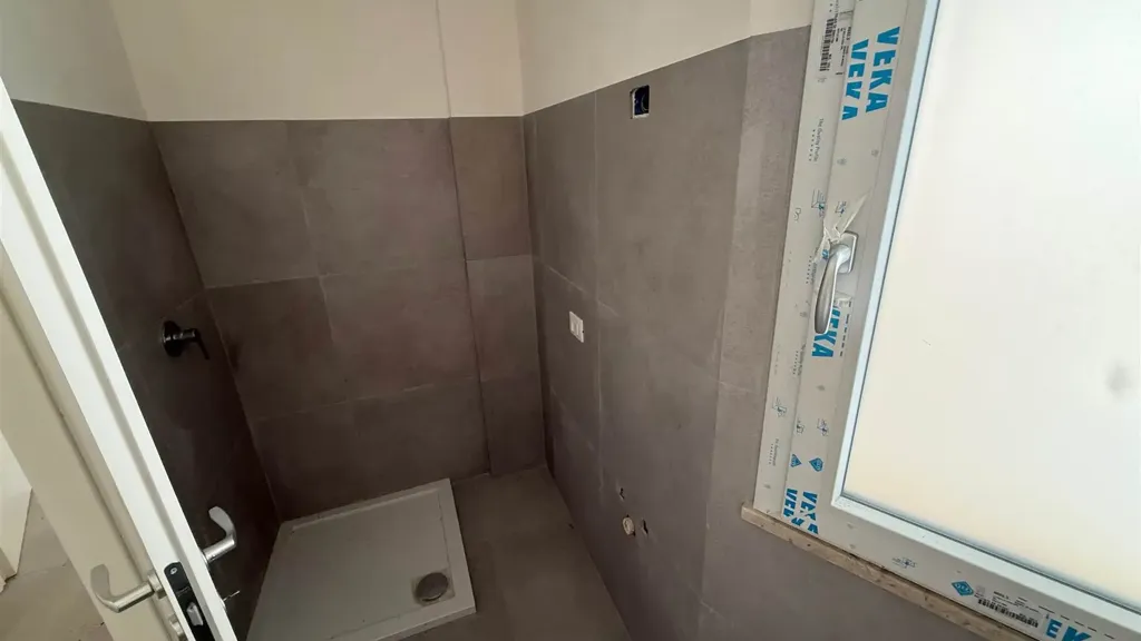 Bathrooms - Newly Built Apartment with Balcony in Marsala