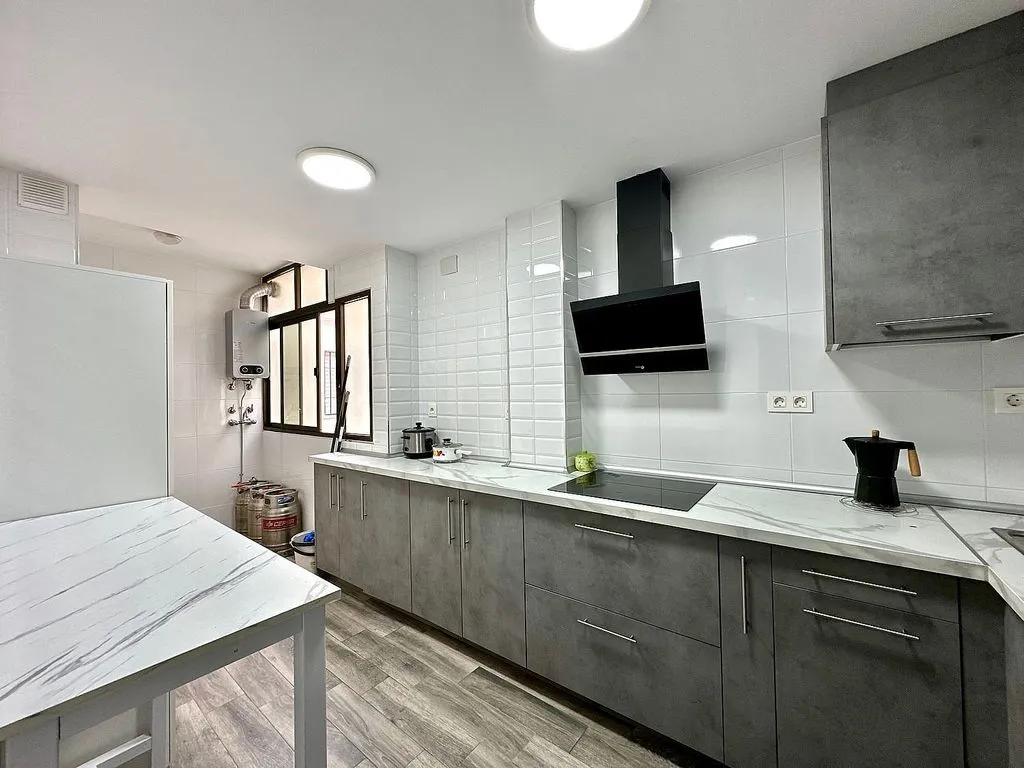 Köök - Apartment with Balcony in Motril Centre