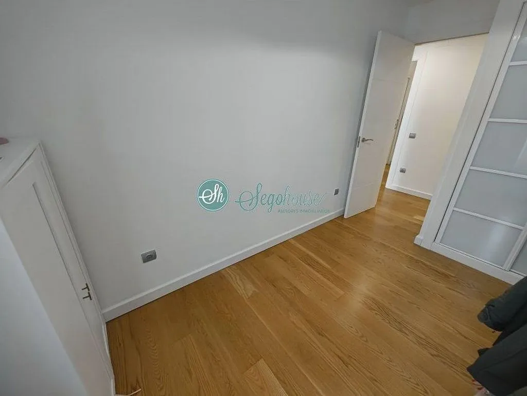 Rooms - Modern Flat with Terrace in Ezequiel González