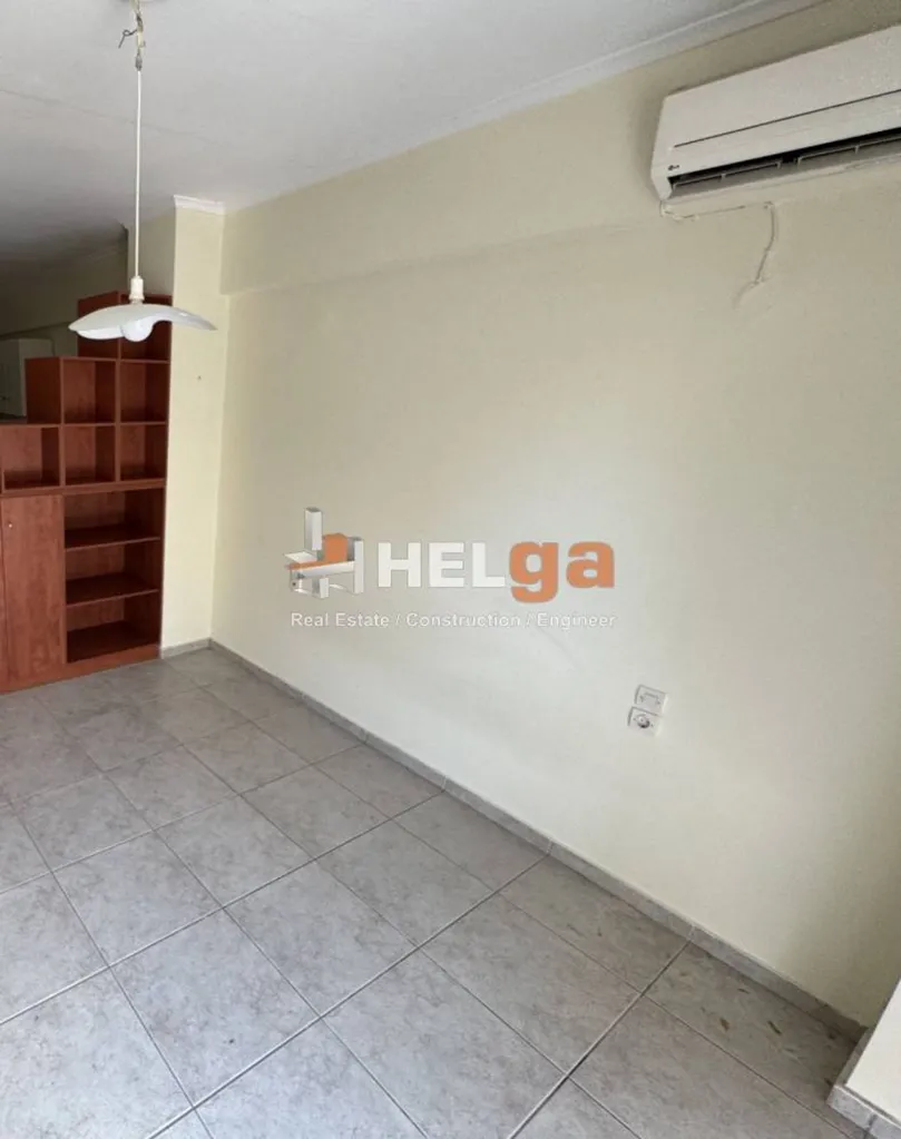 Elutuba - Studio Apartment with Balcony in Patras